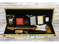 Fender Custom Shop 1955 Stratocaster Heavy Relic 1-Piece Quartersawn Maple Neck Aged 2-Color Sunburst Fender Custom Shop 1955 Stratocaster Heavy Relic 1-Piece Quartersawn Maple Neck Aged 2-Color Sunburst